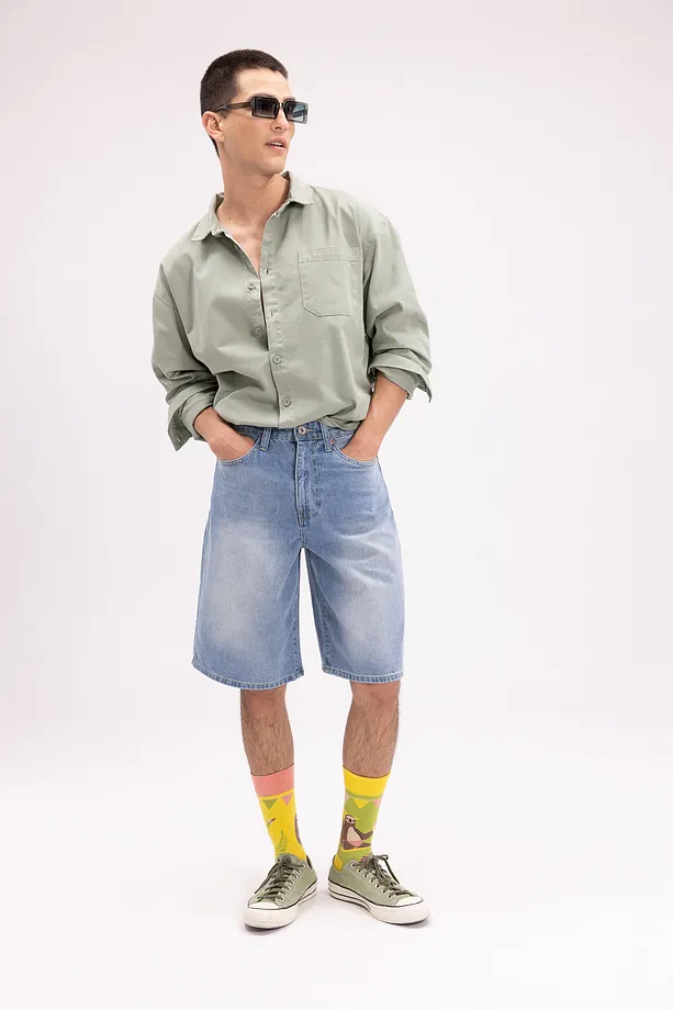  Erkek Açık Mavi Rahat Kesim Denim Şort