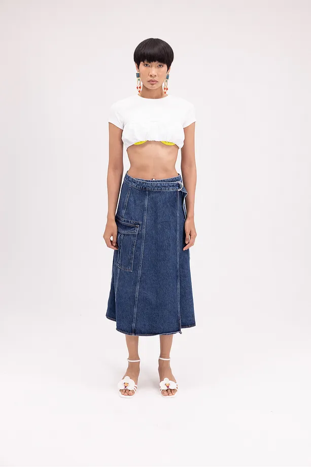 Kadın Koyu Mavi Cepli Kuşaklı Midi Denim Etek